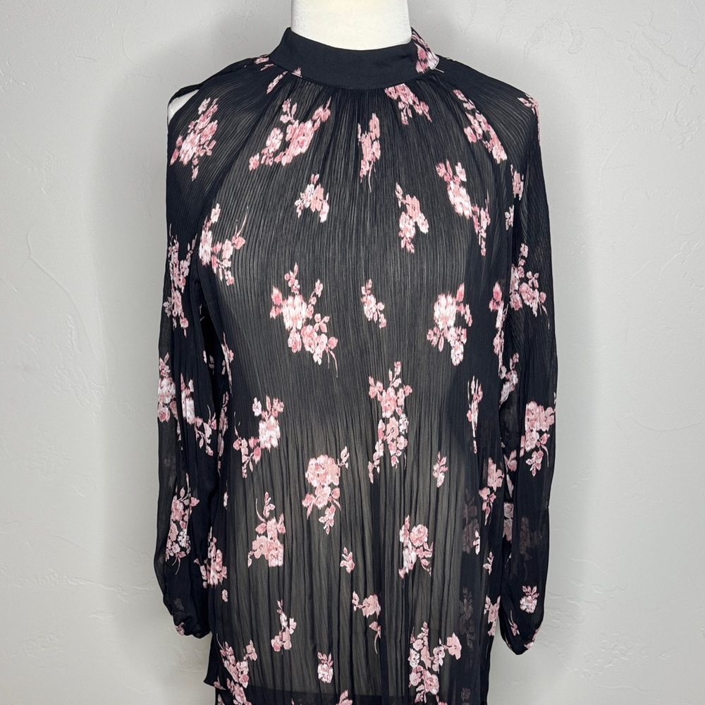 Floral Black and Pink Sheer Pleated Top Longer In The Back L-XL